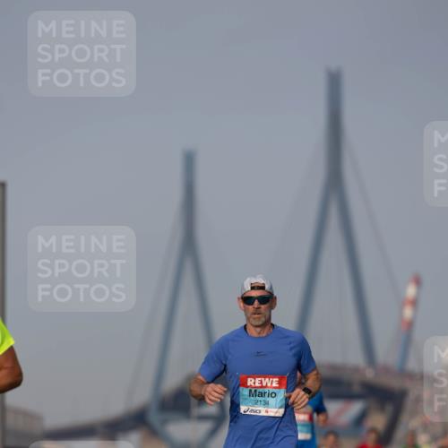 03.10.2026 - Köhlbrandbrückenlauf Michael Strokosch http://msf.ph/oto/10806896 03.10.2026 09:38:50 Position 3 2134 meine-sportfotos.de
