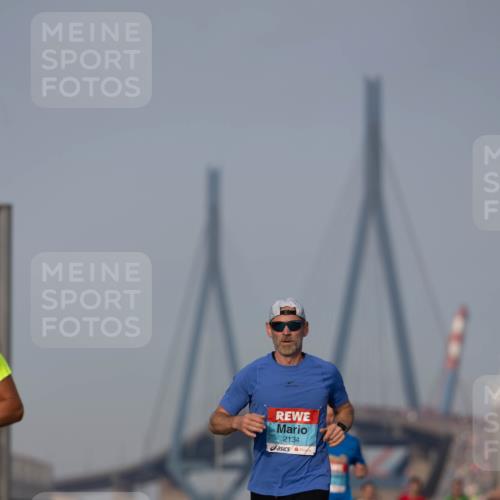 03.10.2026 - Köhlbrandbrückenlauf Michael Strokosch http://msf.ph/oto/10806897 03.10.2026 09:38:50 Position 3 2134 meine-sportfotos.de