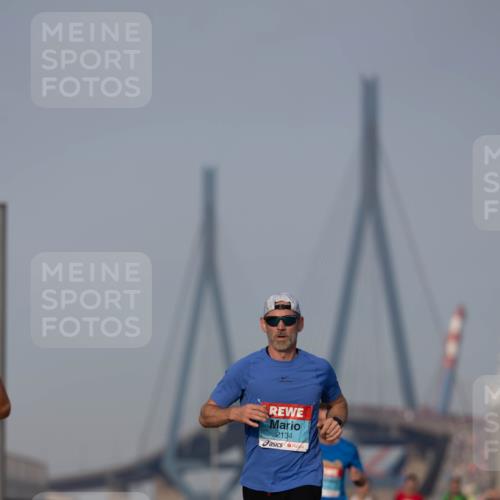03.10.2026 - Köhlbrandbrückenlauf Michael Strokosch http://msf.ph/oto/10806898 03.10.2026 09:38:50 Position 3 2134 meine-sportfotos.de