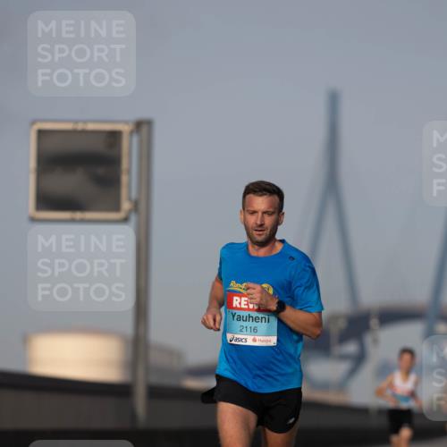 03.10.2026 - Köhlbrandbrückenlauf Michael Strokosch http://msf.ph/oto/10806910 03.10.2026 09:38:55 Position 3 4, 2116 meine-sportfotos.de