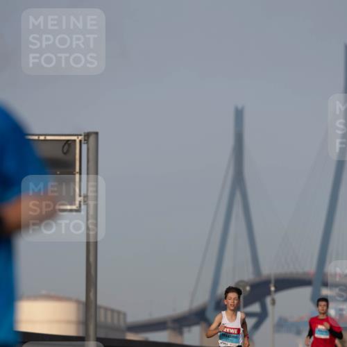03.10.2026 - Köhlbrandbrückenlauf Michael Strokosch http://msf.ph/oto/10806914 03.10.2026 09:38:58 Position 3 2170 meine-sportfotos.de