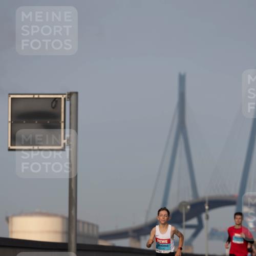 03.10.2026 - Köhlbrandbrückenlauf Michael Strokosch http://msf.ph/oto/10806918 03.10.2026 09:38:59 Position 3 2170 meine-sportfotos.de