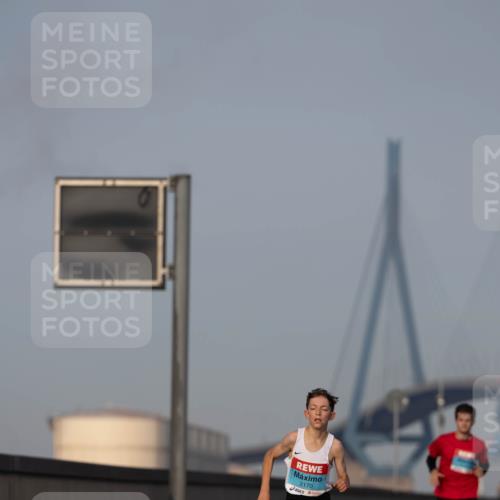 03.10.2026 - Köhlbrandbrückenlauf Michael Strokosch http://msf.ph/oto/10806926 03.10.2026 09:39:01 Position 3 2170 meine-sportfotos.de