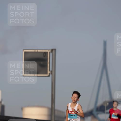 03.10.2026 - Köhlbrandbrückenlauf Michael Strokosch http://msf.ph/oto/10806930 03.10.2026 09:39:02 Position 3 2170 meine-sportfotos.de