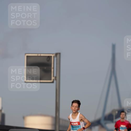 03.10.2026 - Köhlbrandbrückenlauf Michael Strokosch http://msf.ph/oto/10806933 03.10.2026 09:39:02 Position 3 2170 meine-sportfotos.de