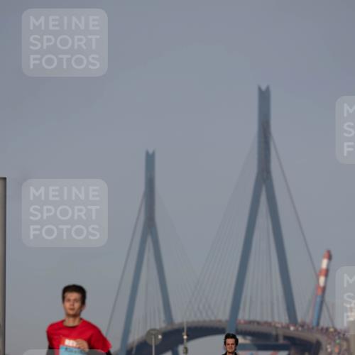 03.10.2026 - Köhlbrandbrückenlauf Michael Strokosch http://msf.ph/oto/10806944 03.10.2026 09:39:06 Position 3  meine-sportfotos.de