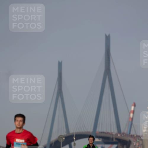 03.10.2026 - Köhlbrandbrückenlauf Michael Strokosch http://msf.ph/oto/10806956 03.10.2026 09:39:06 Position 3  meine-sportfotos.de