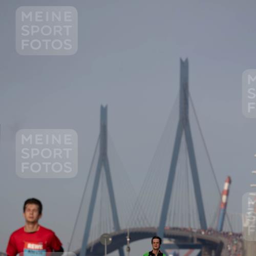 03.10.2026 - Köhlbrandbrückenlauf Michael Strokosch http://msf.ph/oto/10806957 03.10.2026 09:39:06 Position 3  meine-sportfotos.de