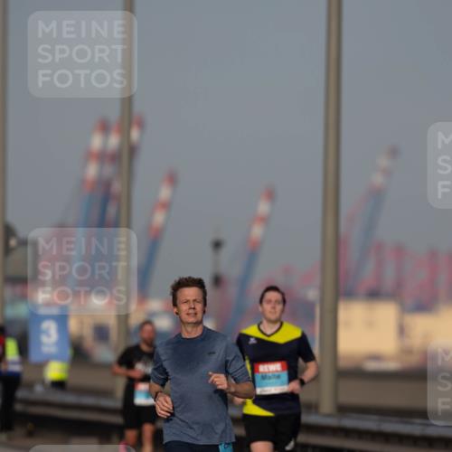 03.10.2026 - Köhlbrandbrückenlauf Michael Strokosch http://msf.ph/oto/10806964 03.10.2026 09:39:38 Position 3  meine-sportfotos.de
