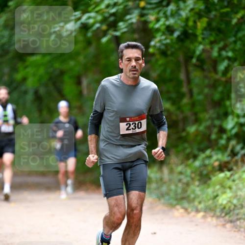 11.10.2026 - Bramfelder Halbmarathon 2026 Dr. Thomas Lammeyer http://msf.ph/oto/10815823 11.10.2026 09:50:03 Laufen 230 meine-sportfotos.de