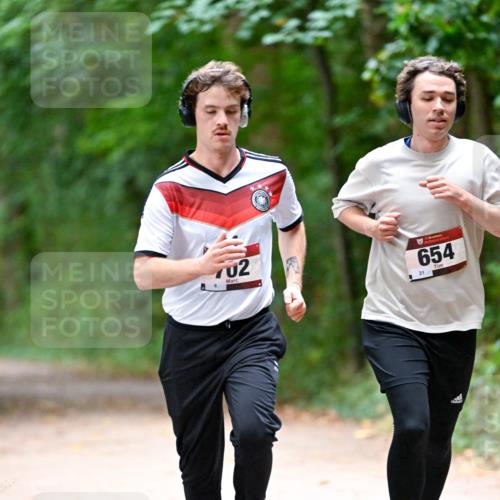 11.10.2026 - Bramfelder Halbmarathon 2026 Dr. Thomas Lammeyer http://msf.ph/oto/10816131 11.10.2026 09:51:24 Laufen 702, 100, 654, 31 meine-sportfotos.de