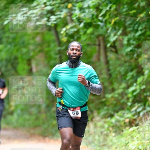 11.10.2026 - Bramfelder Halbmarathon 2026 Dr. Thomas Lammeyer http://msf.ph/oto/10816431 11.10.2026 09:53:05 Laufen 98 meine-sportfotos.de
