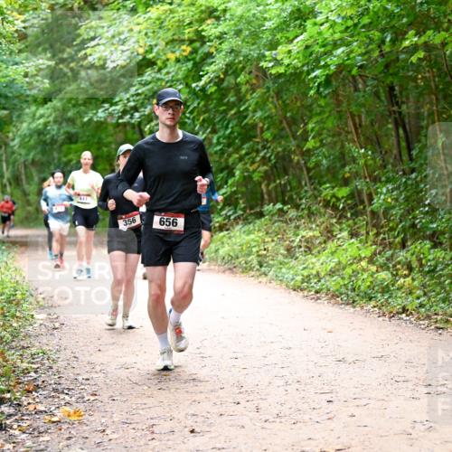 11.10.2026 - Bramfelder Halbmarathon 2026 Dr. Thomas Lammeyer http://msf.ph/oto/10816988 11.10.2026 09:55:15 Laufen 356, 656 meine-sportfotos.de