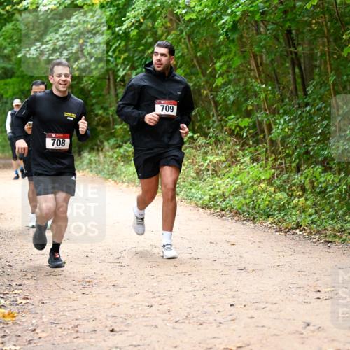 11.10.2026 - Bramfelder Halbmarathon 2026 Dr. Thomas Lammeyer http://msf.ph/oto/10817365 11.10.2026 09:57:13 Laufen 708, 709 meine-sportfotos.de