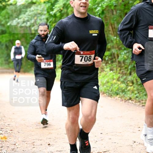 11.10.2026 - Bramfelder Halbmarathon 2026 Dr. Thomas Lammeyer http://msf.ph/oto/10817377 11.10.2026 09:57:15 Laufen 35, 709, 796, 708, 04 meine-sportfotos.de