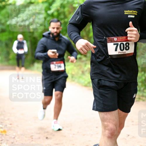11.10.2026 - Bramfelder Halbmarathon 2026 Dr. Thomas Lammeyer http://msf.ph/oto/10817380 11.10.2026 09:57:15 Laufen 35, 708 meine-sportfotos.de