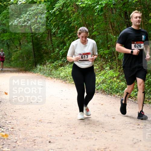 11.10.2026 - Bramfelder Halbmarathon 2026 Dr. Thomas Lammeyer http://msf.ph/oto/10818237 11.10.2026 10:01:27 Laufen 617, 626 meine-sportfotos.de