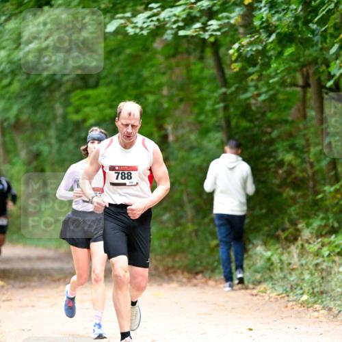 11.10.2026 - Bramfelder Halbmarathon 2026 Dr. Thomas Lammeyer http://msf.ph/oto/10820140 11.10.2026 10:19:33 Laufen 788 meine-sportfotos.de