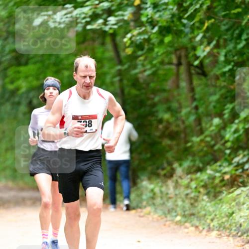 11.10.2026 - Bramfelder Halbmarathon 2026 Dr. Thomas Lammeyer http://msf.ph/oto/10820147 11.10.2026 10:19:34 Laufen 38, 245 meine-sportfotos.de