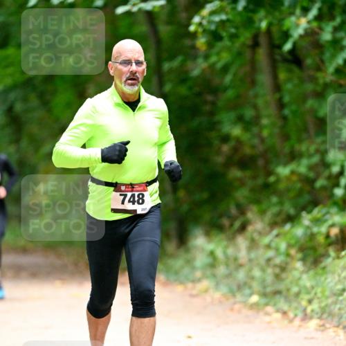 11.10.2026 - Bramfelder Halbmarathon 2026 Dr. Thomas Lammeyer http://msf.ph/oto/10820522 11.10.2026 10:21:56 Laufen 748, 257 meine-sportfotos.de