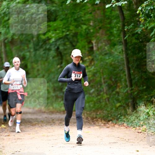 11.10.2026 - Bramfelder Halbmarathon 2026 Dr. Thomas Lammeyer http://msf.ph/oto/10820528 11.10.2026 10:21:57 Laufen 227, 312 meine-sportfotos.de