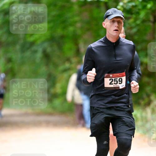 11.10.2026 - Bramfelder Halbmarathon 2026 Dr. Thomas Lammeyer http://msf.ph/oto/10820642 11.10.2026 10:22:28 Laufen 25, 259, 274 meine-sportfotos.de