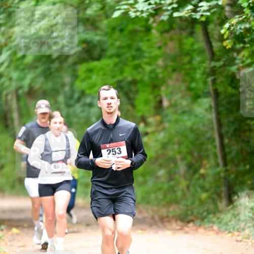 11.10.2026 - Bramfelder Halbmarathon 2026 Dr. Thomas Lammeyer http://msf.ph/oto/10820690 11.10.2026 10:22:46 Laufen 463, 253, 49 meine-sportfotos.de