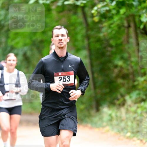 11.10.2026 - Bramfelder Halbmarathon 2026 Dr. Thomas Lammeyer http://msf.ph/oto/10820703 11.10.2026 10:22:48 Laufen 35, 253, 2 meine-sportfotos.de