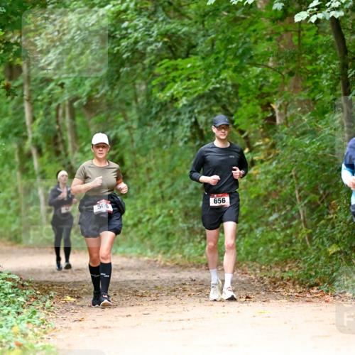 11.10.2026 - Bramfelder Halbmarathon 2026 Dr. Thomas Lammeyer http://msf.ph/oto/10821219 11.10.2026 10:25:03 Laufen 560, 656 meine-sportfotos.de
