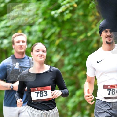 11.10.2026 - Bramfelder Halbmarathon 2026 Dr. Thomas Lammeyer http://msf.ph/oto/10821732 11.10.2026 10:29:30 Laufen 35, 783, 35, 784 meine-sportfotos.de