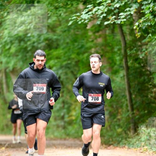 11.10.2026 - Bramfelder Halbmarathon 2026 Dr. Thomas Lammeyer http://msf.ph/oto/10821963 11.10.2026 10:30:59 Laufen 709, 708 meine-sportfotos.de