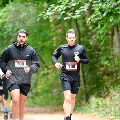 11.10.2026 - Bramfelder Halbmarathon 2026 Dr. Thomas Lammeyer http://msf.ph/oto/10821970 11.10.2026 10:31:00 Laufen 709, 708 meine-sportfotos.de