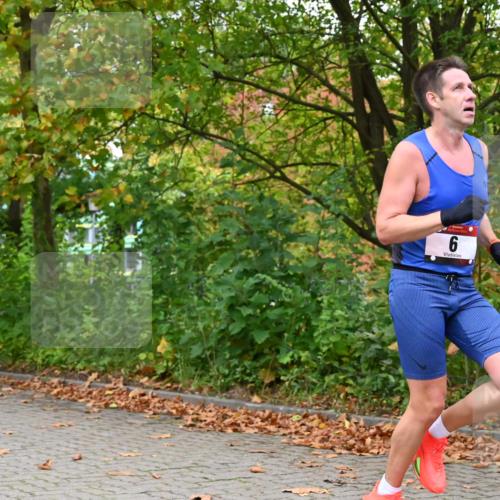 11.10.2026 - Bramfelder Halbmarathon 2026 J. Mangold http://msf.ph/oto/10822428 11.10.2026 10:15:46 Laufen 6 meine-sportfotos.de