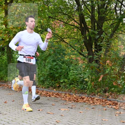 11.10.2026 - Bramfelder Halbmarathon 2026 J. Mangold http://msf.ph/oto/10822460 11.10.2026 10:16:54 Laufen 351, 595, 629 meine-sportfotos.de