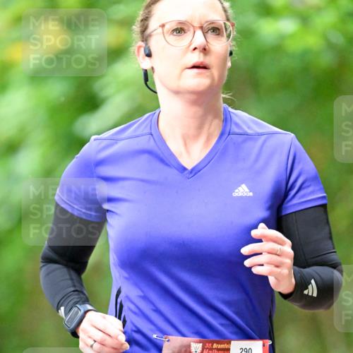 11.10.2026 - Bramfelder Halbmarathon 2026 Dr. Thomas Lammeyer http://msf.ph/oto/10822643 11.10.2026 10:35:32 Laufen 35, 290, 157 meine-sportfotos.de