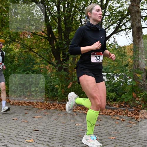 11.10.2026 - Bramfelder Halbmarathon 2026 J. Mangold http://msf.ph/oto/10822656 11.10.2026 10:20:15 Laufen 33, 606, 760 meine-sportfotos.de