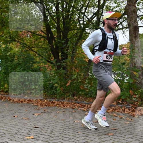 11.10.2026 - Bramfelder Halbmarathon 2026 J. Mangold http://msf.ph/oto/10822663 11.10.2026 10:20:16 Laufen 33, 606, 760 meine-sportfotos.de