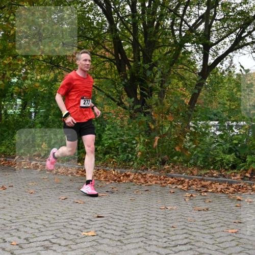 11.10.2026 - Bramfelder Halbmarathon 2026 J. Mangold http://msf.ph/oto/10822735 11.10.2026 10:22:07 Laufen 240, 272, 275 meine-sportfotos.de