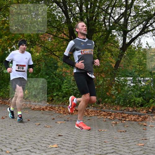 11.10.2026 - Bramfelder Halbmarathon 2026 J. Mangold http://msf.ph/oto/10822762 11.10.2026 10:22:11 Laufen 230, 240, 272, 275, 730, 816 meine-sportfotos.de