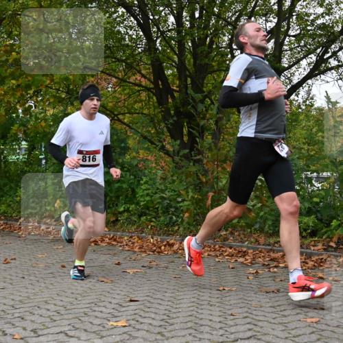 11.10.2026 - Bramfelder Halbmarathon 2026 J. Mangold http://msf.ph/oto/10822764 11.10.2026 10:22:12 Laufen 230, 240, 272, 275, 730, 816 meine-sportfotos.de