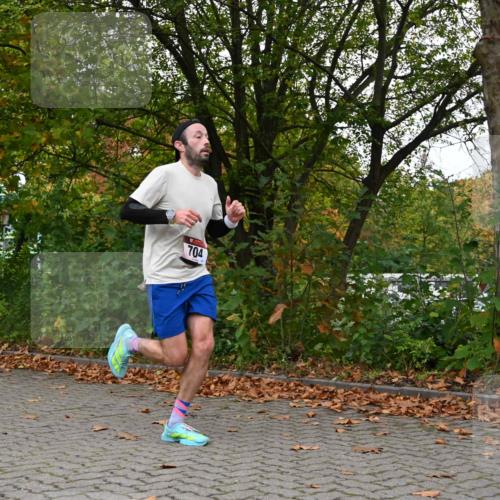 11.10.2026 - Bramfelder Halbmarathon 2026 J. Mangold http://msf.ph/oto/10822803 11.10.2026 10:22:20 Laufen 17, 77, 230, 704, 814, 815 meine-sportfotos.de