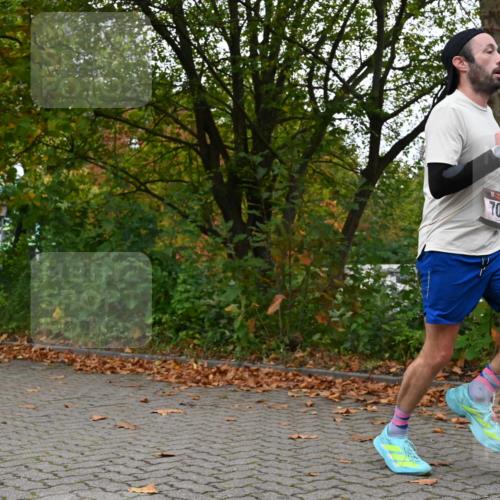11.10.2026 - Bramfelder Halbmarathon 2026 J. Mangold http://msf.ph/oto/10822807 11.10.2026 10:22:21 Laufen 17, 77, 230, 704, 814, 815 meine-sportfotos.de