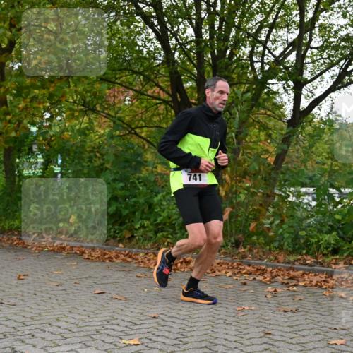 11.10.2026 - Bramfelder Halbmarathon 2026 J. Mangold http://msf.ph/oto/10822891 11.10.2026 10:23:12 Laufen 328, 741 meine-sportfotos.de