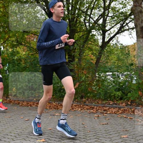 11.10.2026 - Bramfelder Halbmarathon 2026 J. Mangold http://msf.ph/oto/10822962 11.10.2026 10:23:52 Laufen 43, 231, 510 meine-sportfotos.de