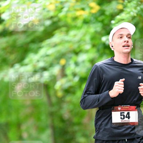 11.10.2026 - Bramfelder Halbmarathon 2026 Dr. Thomas Lammeyer http://msf.ph/oto/10823040 11.10.2026 10:36:54 Laufen 35, 54 meine-sportfotos.de