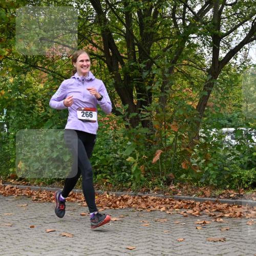11.10.2026 - Bramfelder Halbmarathon 2026 J. Mangold http://msf.ph/oto/10823166 11.10.2026 10:28:29 Laufen 266 meine-sportfotos.de