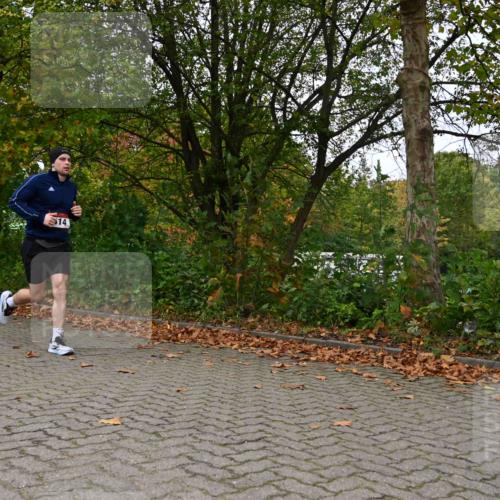 11.10.2026 - Bramfelder Halbmarathon 2026 J. Mangold http://msf.ph/oto/10823385 11.10.2026 10:32:12 Laufen 254 meine-sportfotos.de