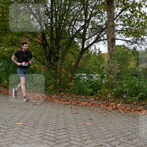 11.10.2026 - Bramfelder Halbmarathon 2026 J. Mangold http://msf.ph/oto/10823404 11.10.2026 10:32:14 Laufen 79, 254 meine-sportfotos.de