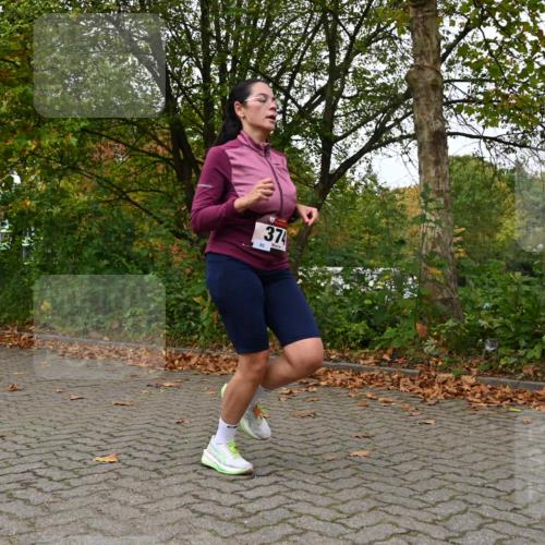11.10.2026 - Bramfelder Halbmarathon 2026 J. Mangold http://msf.ph/oto/10823448 11.10.2026 10:32:40 Laufen 374 meine-sportfotos.de