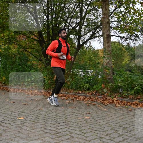 11.10.2026 - Bramfelder Halbmarathon 2026 J. Mangold http://msf.ph/oto/10823471 11.10.2026 10:32:51 Laufen 390, 427 meine-sportfotos.de